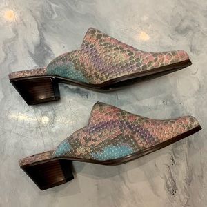 Vintage Shoes - VTG 1990's Snakeskin Mules Vintage Shoes - VTG 1990's Snakeskin Mules